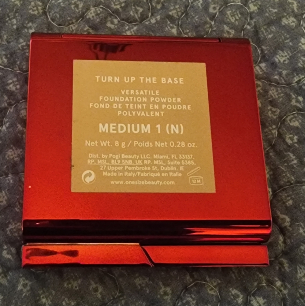 One/Size by Patrick Starrr Turn up the Base Versatile Powder Foundation - Picture 4 of 5